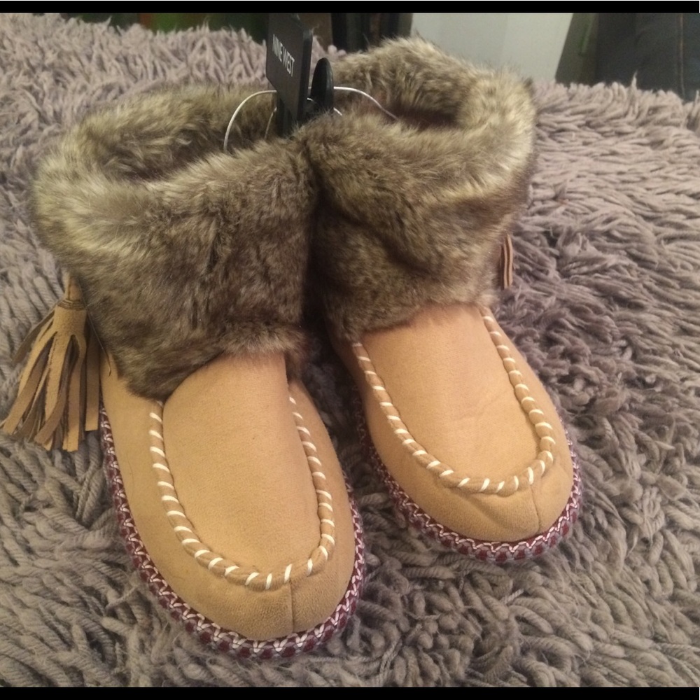 Nine West soft slippers (BRAND NEW)